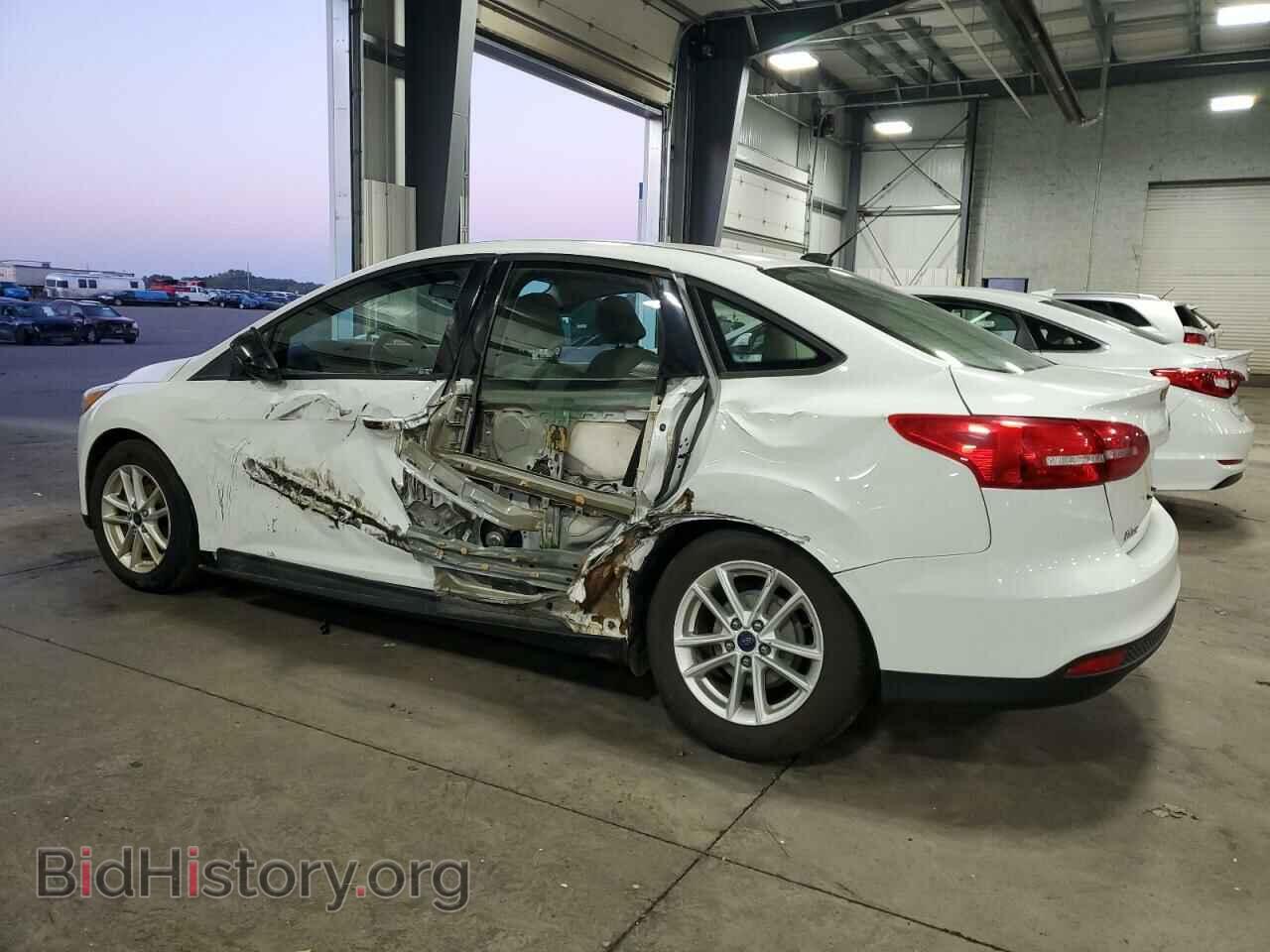 2016 FORD FOCUS - VIN: 1FADP3F24GL231585 - Фото 2