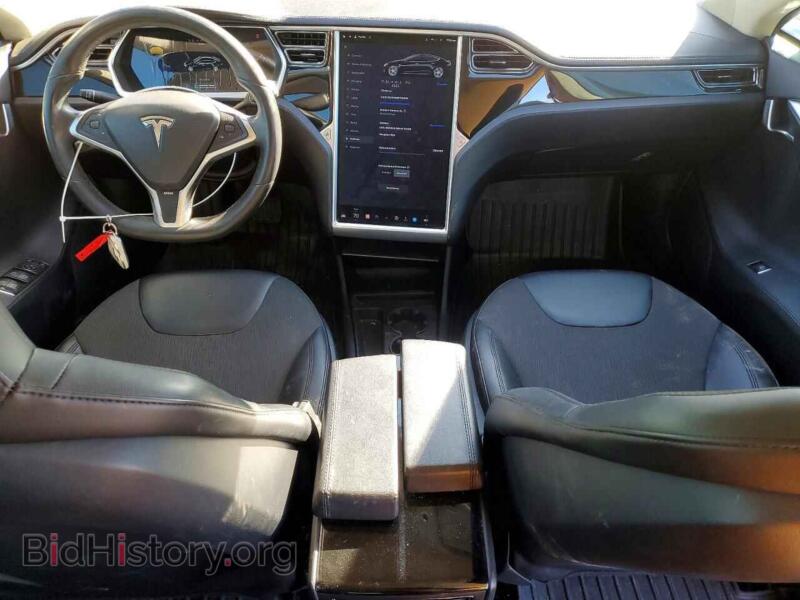 2013 Tesla MODEL S (VIN 5YJSA1CG6DFP08040) — фото 8 из 12