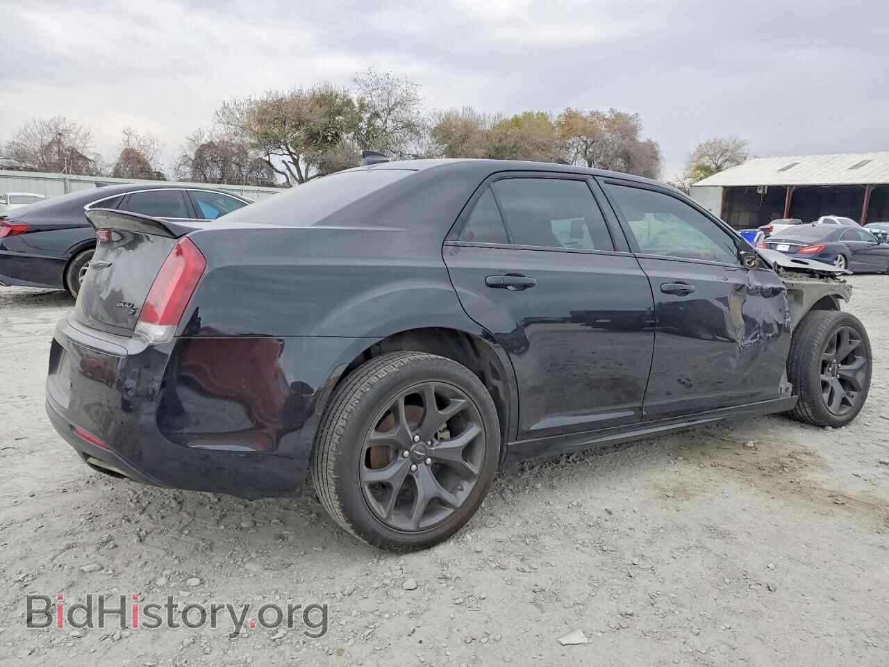 2023 CHRYSLER 300 - VIN: 2C3CCABT2PH556256 - Фото 3