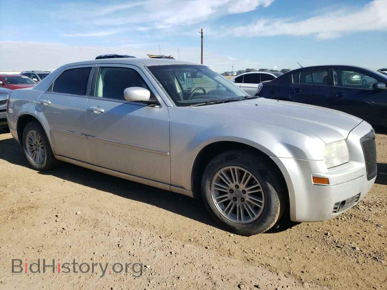 2009 CHRYSLER 300 - VIN: 2C3KA53V79H504326 - Фото 4