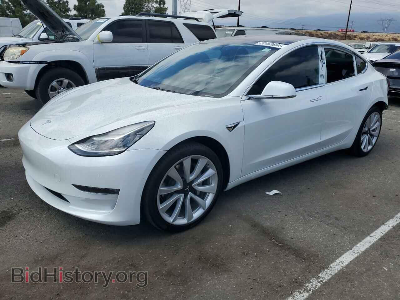 Фотография 5YJ3E1EA5JF164689 - TESLA MODEL 3 2018