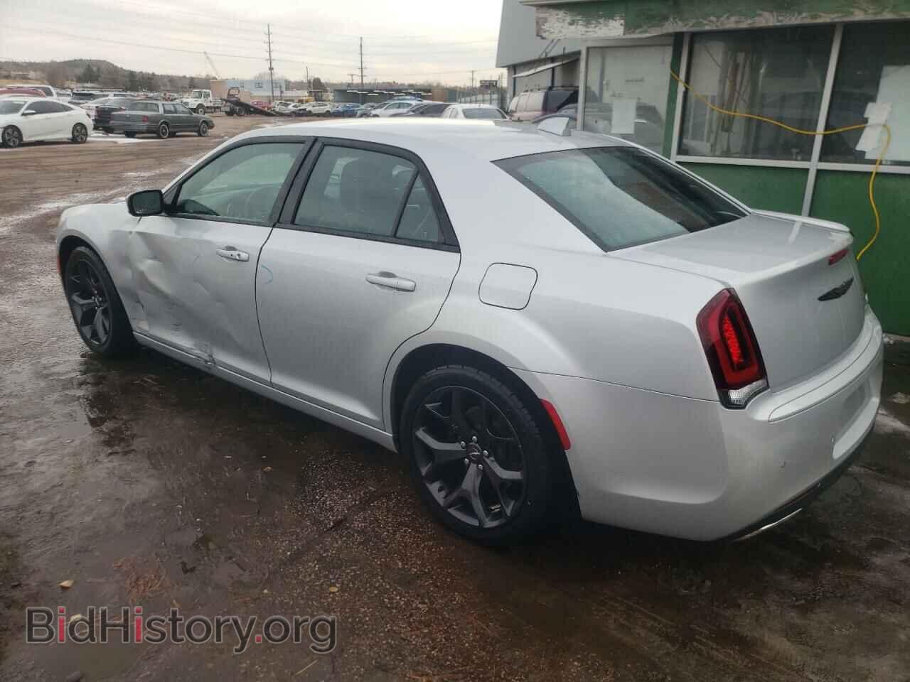 2021 CHRYSLER 300 - VIN: 2C3CCABGXMH549702 - Фото 2