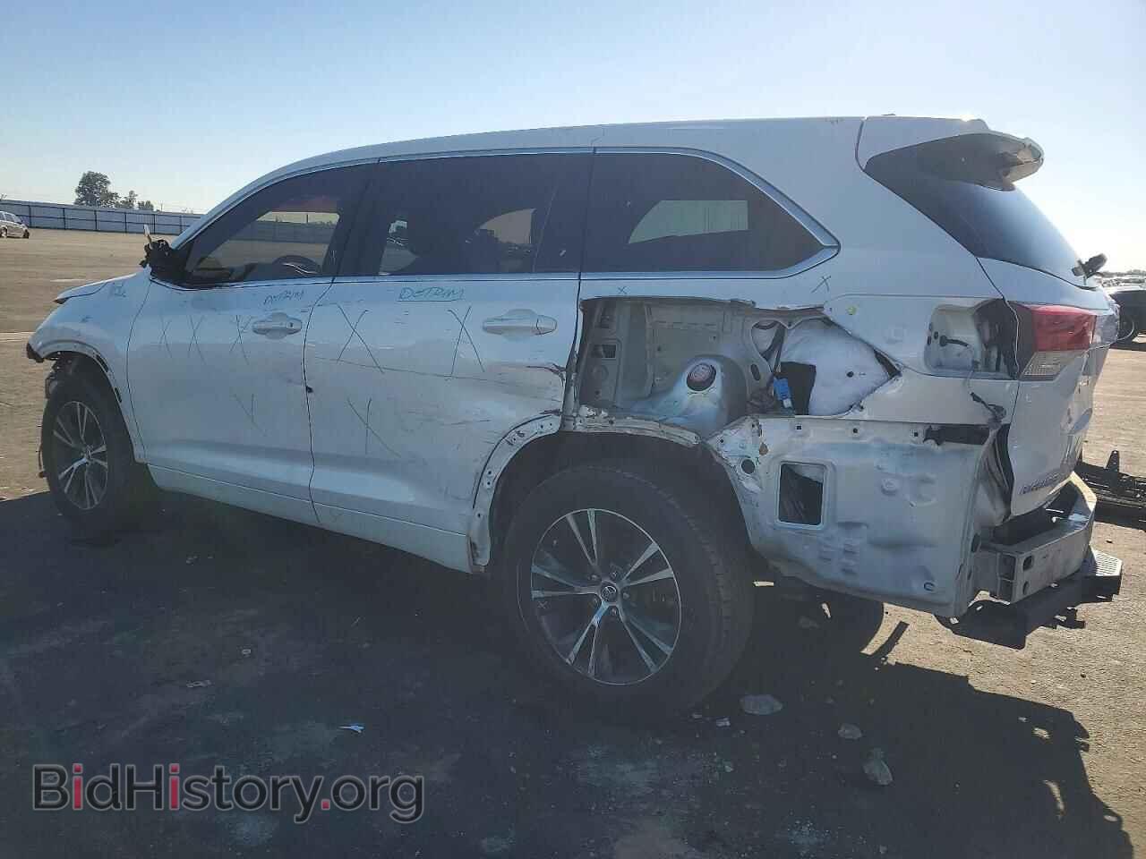 2018 TOYOTA HIGHLANDER - VIN: 5TDBZRFH8JS831230 - Фото 2