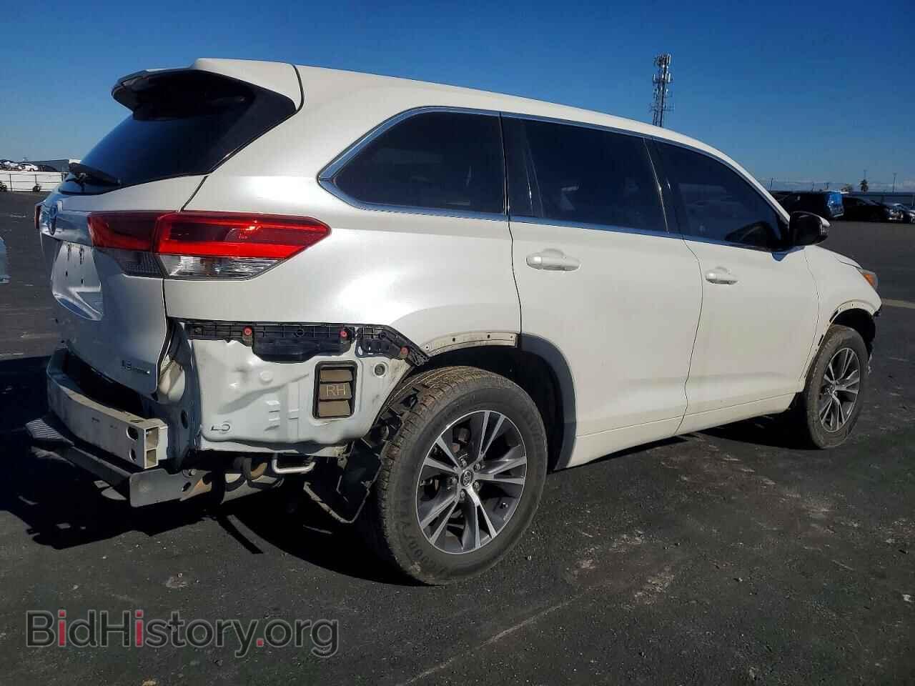 2018 TOYOTA HIGHLANDER - VIN: 5TDBZRFH8JS831230 - Фото 3