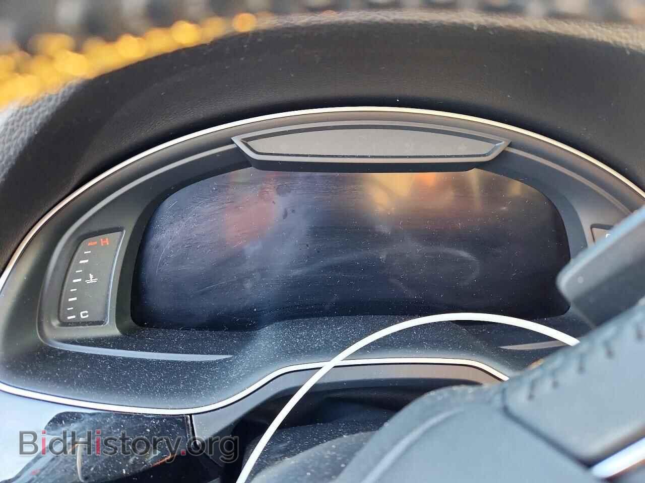 2017 AUDI Q7 - VIN: WA1VAAF77HD056237 - Фото 9