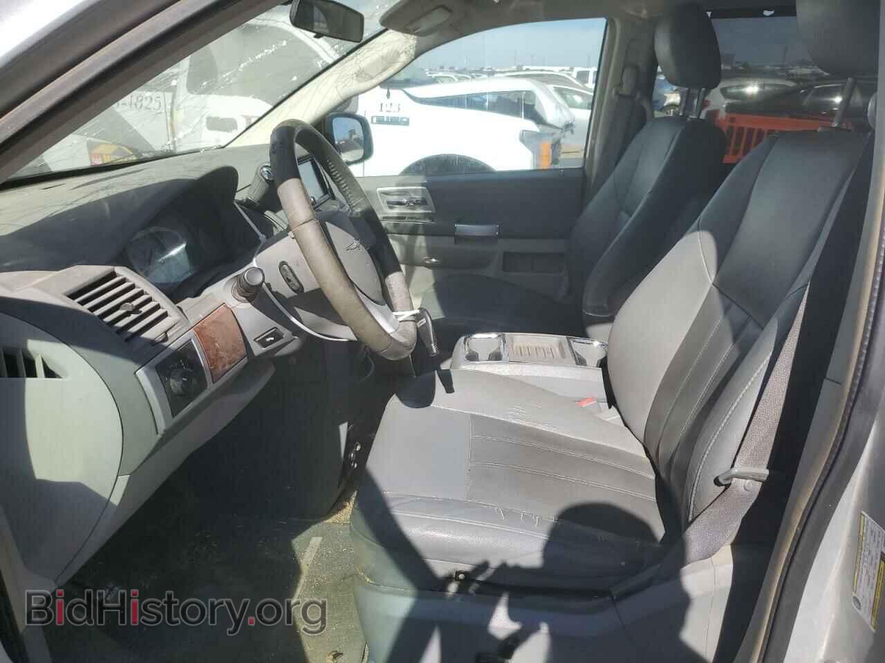 2008 CHRYSLER MINIVAN - VIN: 2A8HR54P28R800130 - Фото 7