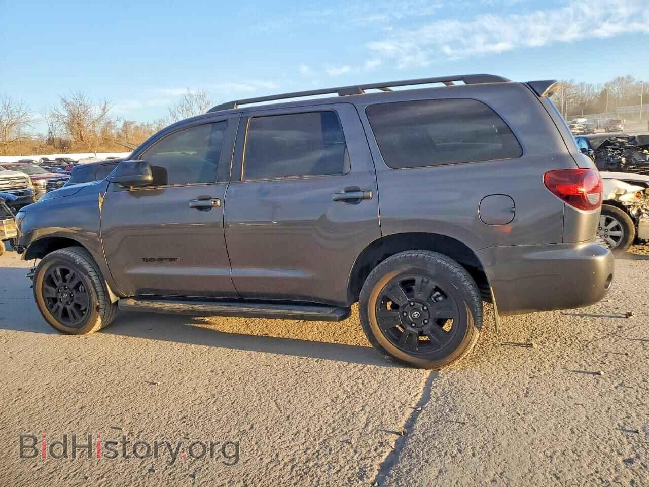 2018 TOYOTA SEQUOIA - VIN: 5TDBY5G19JS158378 - Фото 2