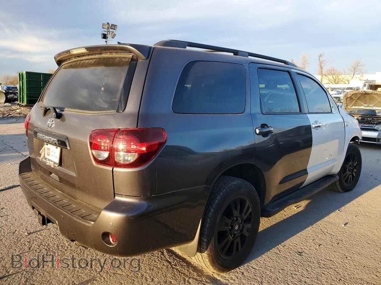 2018 TOYOTA SEQUOIA - VIN: 5TDBY5G19JS158378 - Фото 3