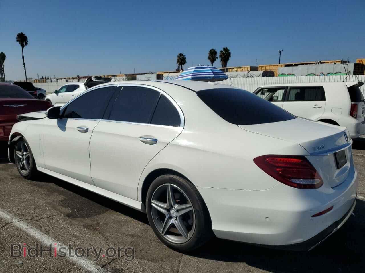 2017 MERCEDES-BENZ E-CLASS - VIN: WDDZF4JB6HA080297 - Фото 2