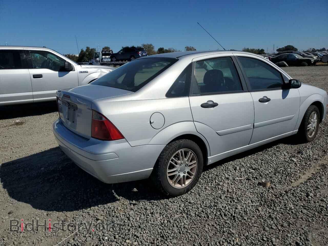 2007 FORD FOCUS - VIN: 1FAFP34N37W251573 - Фото 3