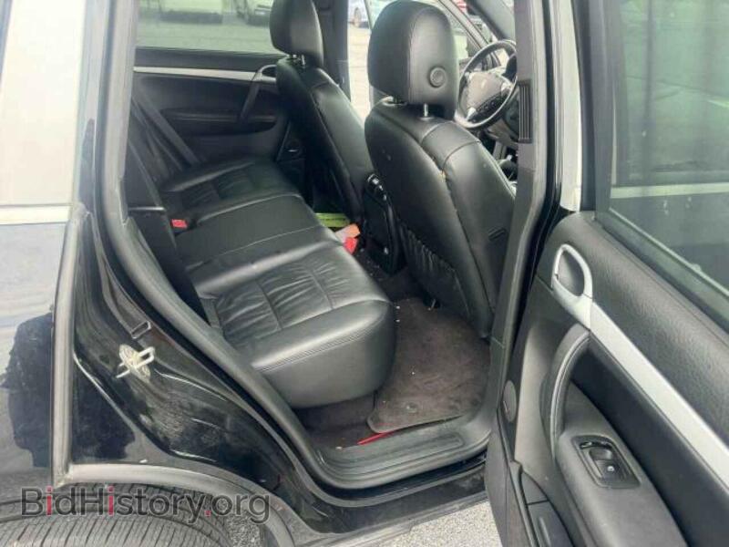 2010 Porsche CAYENNE (VIN WP1AA2AP4ALA12403) — фото 6 из 10