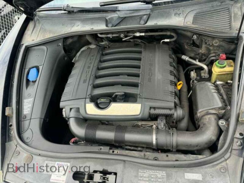 2010 Porsche CAYENNE (VIN WP1AA2AP4ALA12403) — фото 7 из 10