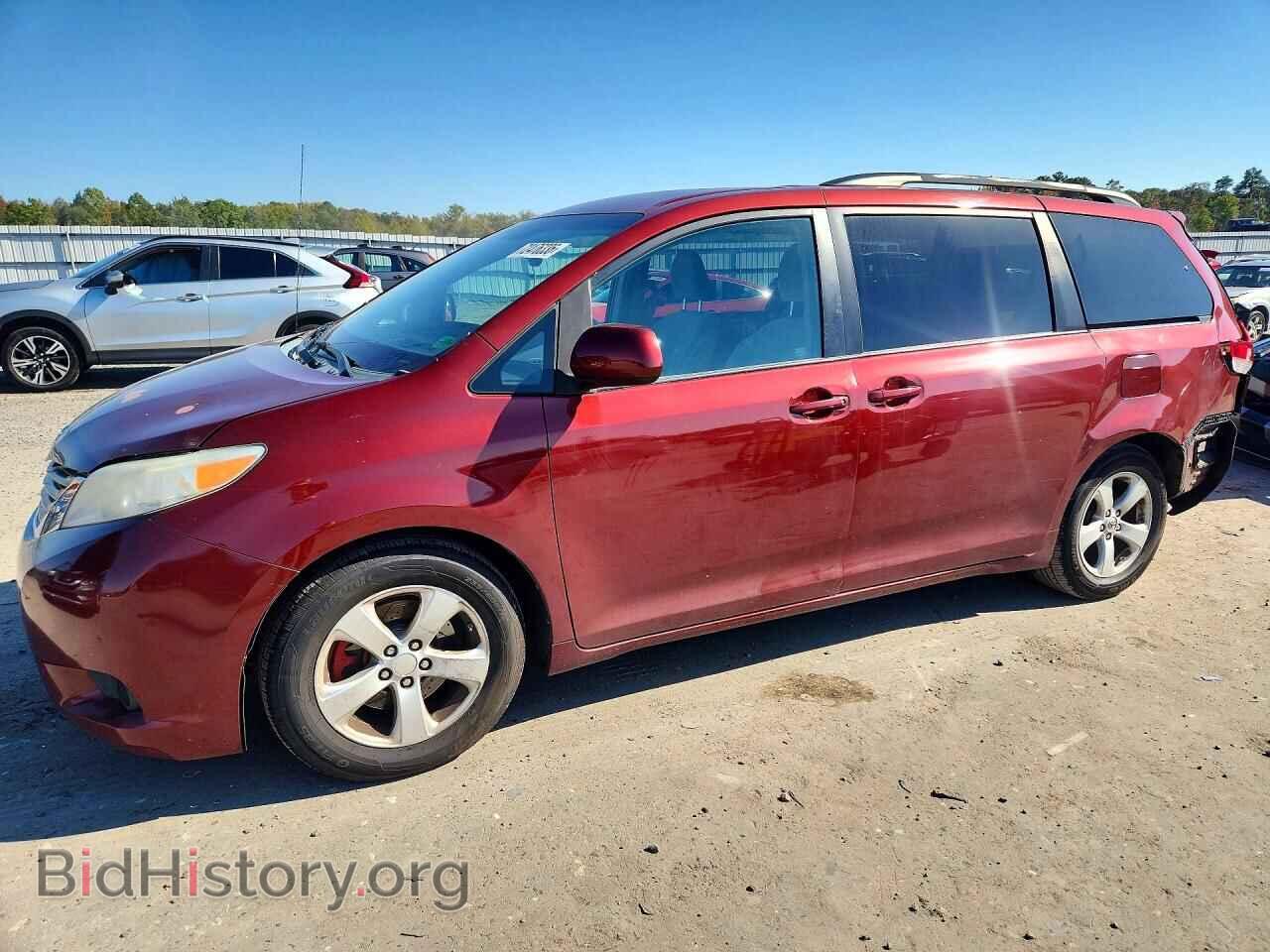 Фотография 5TDKK3DC4DS338979 - TOYOTA SIENNA 2013