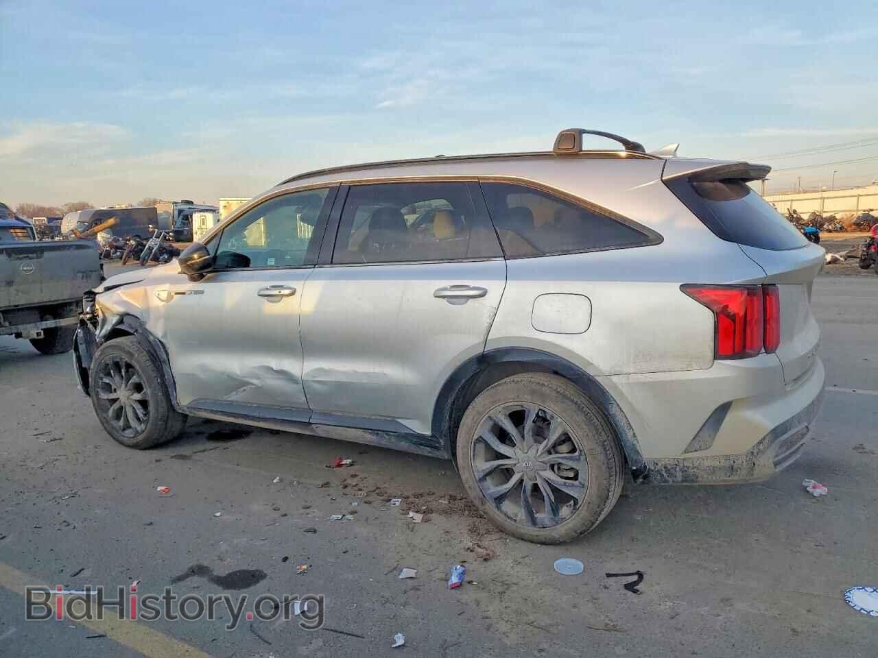 2021 KIA SORENTO - VIN: 5XYRK4LF7MG035367 - Фото 2