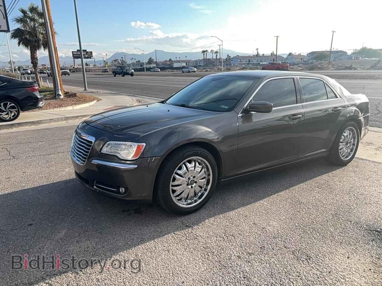 2013 CHRYSLER 300 - VIN: 2C3CCAAG9DH561258 - Фото 2