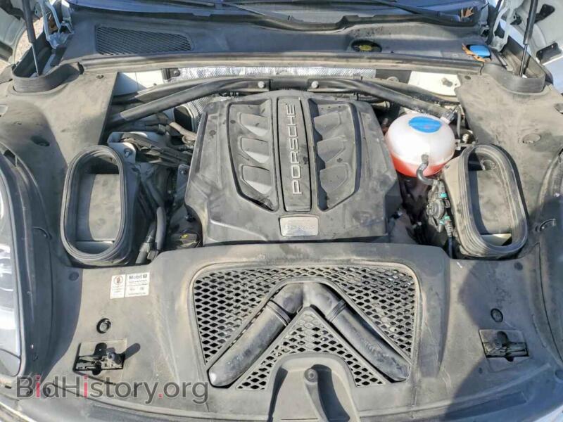 2016 Porsche MACAN (VIN WP1AB2A57GLB46097) — photo 11 of 12