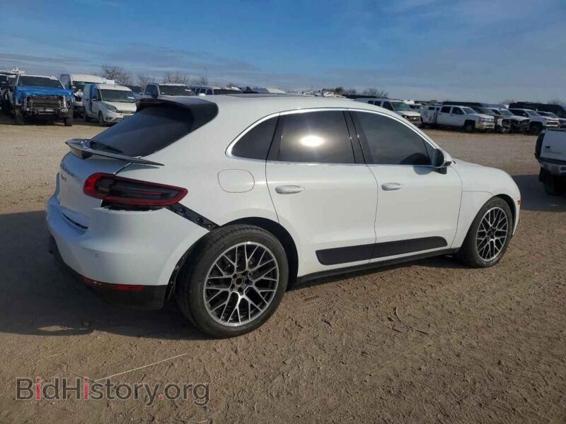 2016 Porsche MACAN (VIN WP1AB2A57GLB46097) — photo 3 of 12