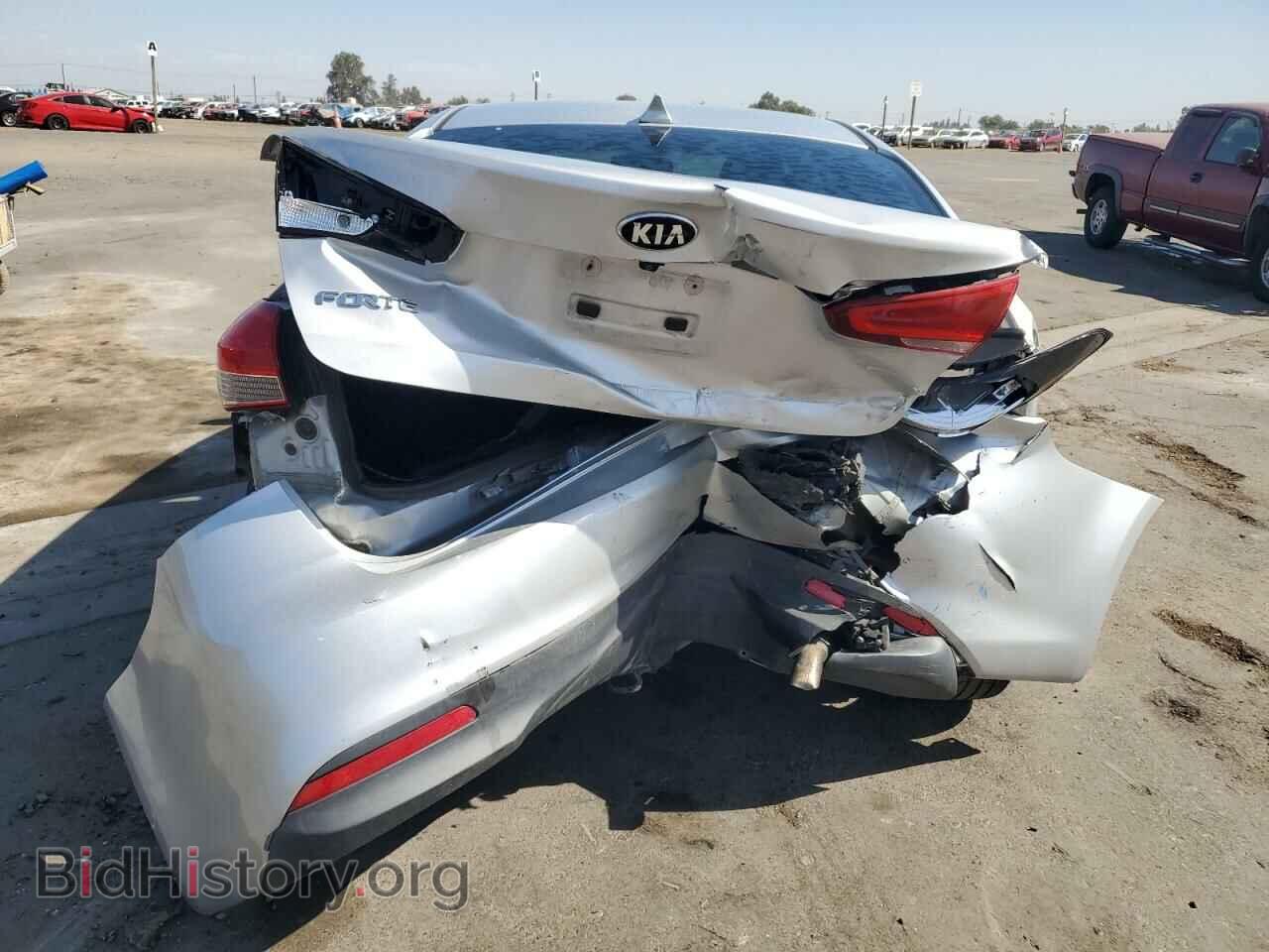 2018 KIA FORTE - VIN: 3KPFL4A70JE193019 - Фото 6