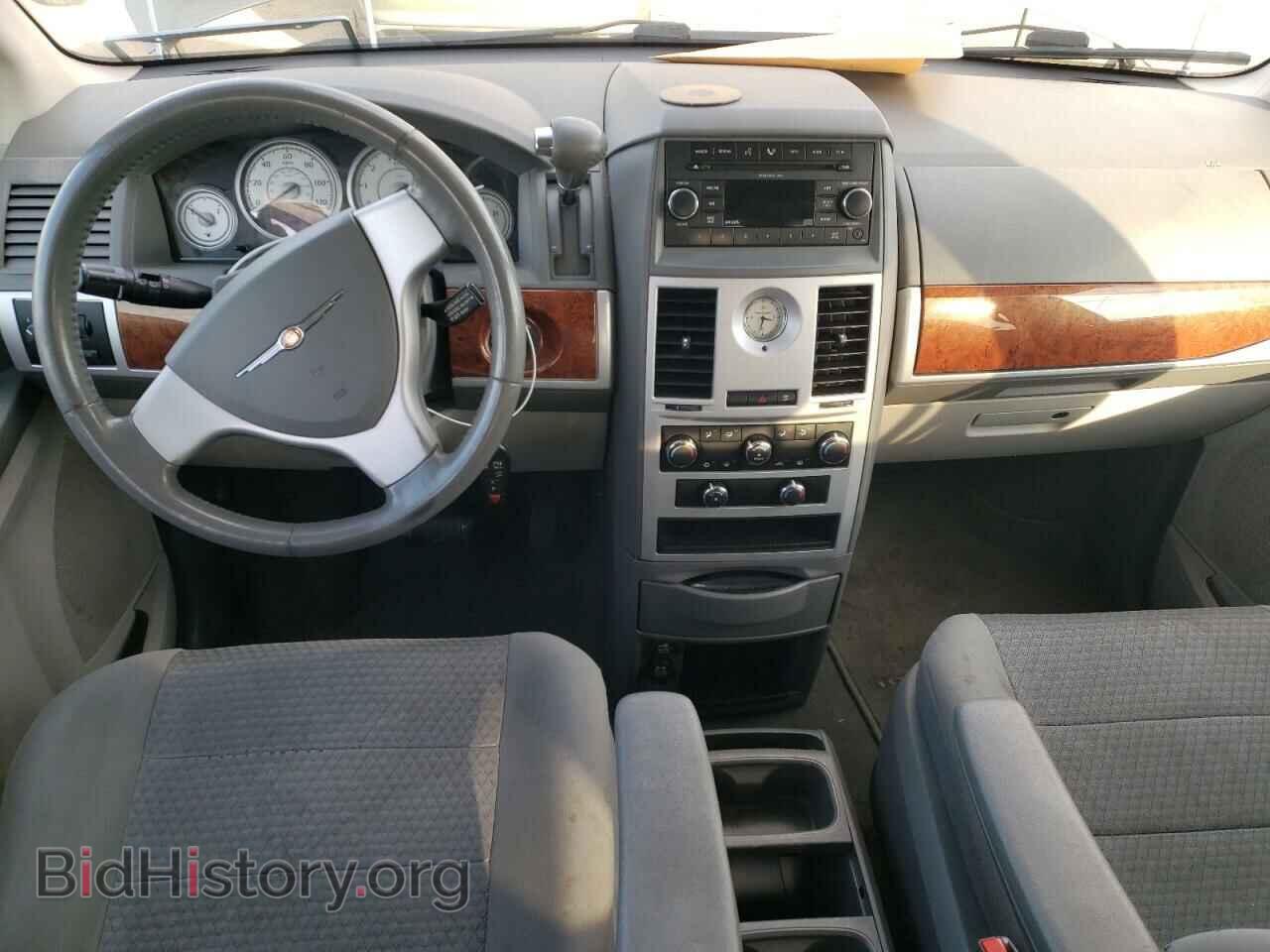 2009 CHRYSLER MINIVAN - VIN: 2A8HR54129R592151 - Фото 8