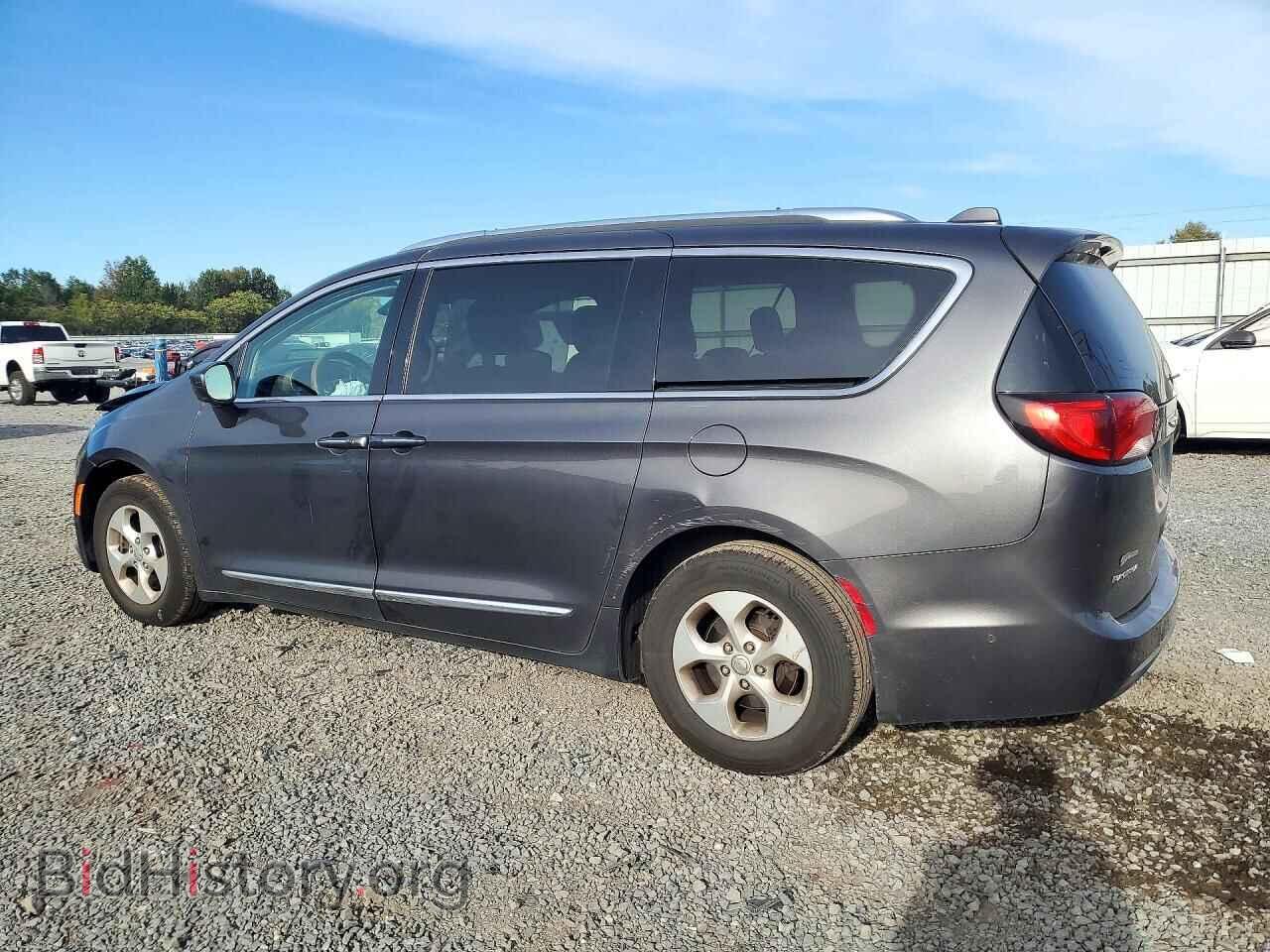 2017 CHRYSLER PACIFICA - VIN: 2C4RC1EG4HR821985 - Photo 2