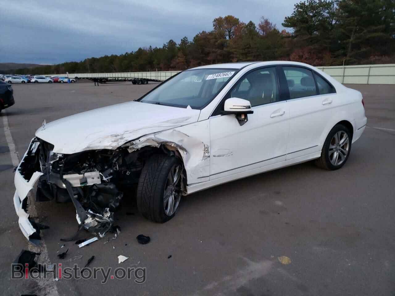 Photo WDDGF4HB8DR247851 - MERCEDES-BENZ C-CLASS 2013