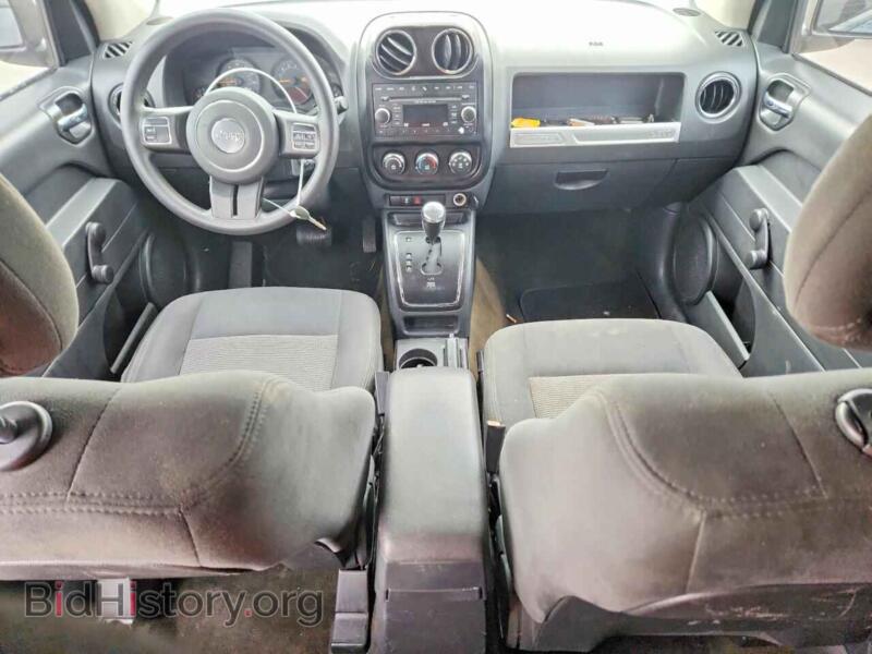 2015 Jeep COMPASS (VIN 1C4NJCBBXFD418697) — фото 8 из 12