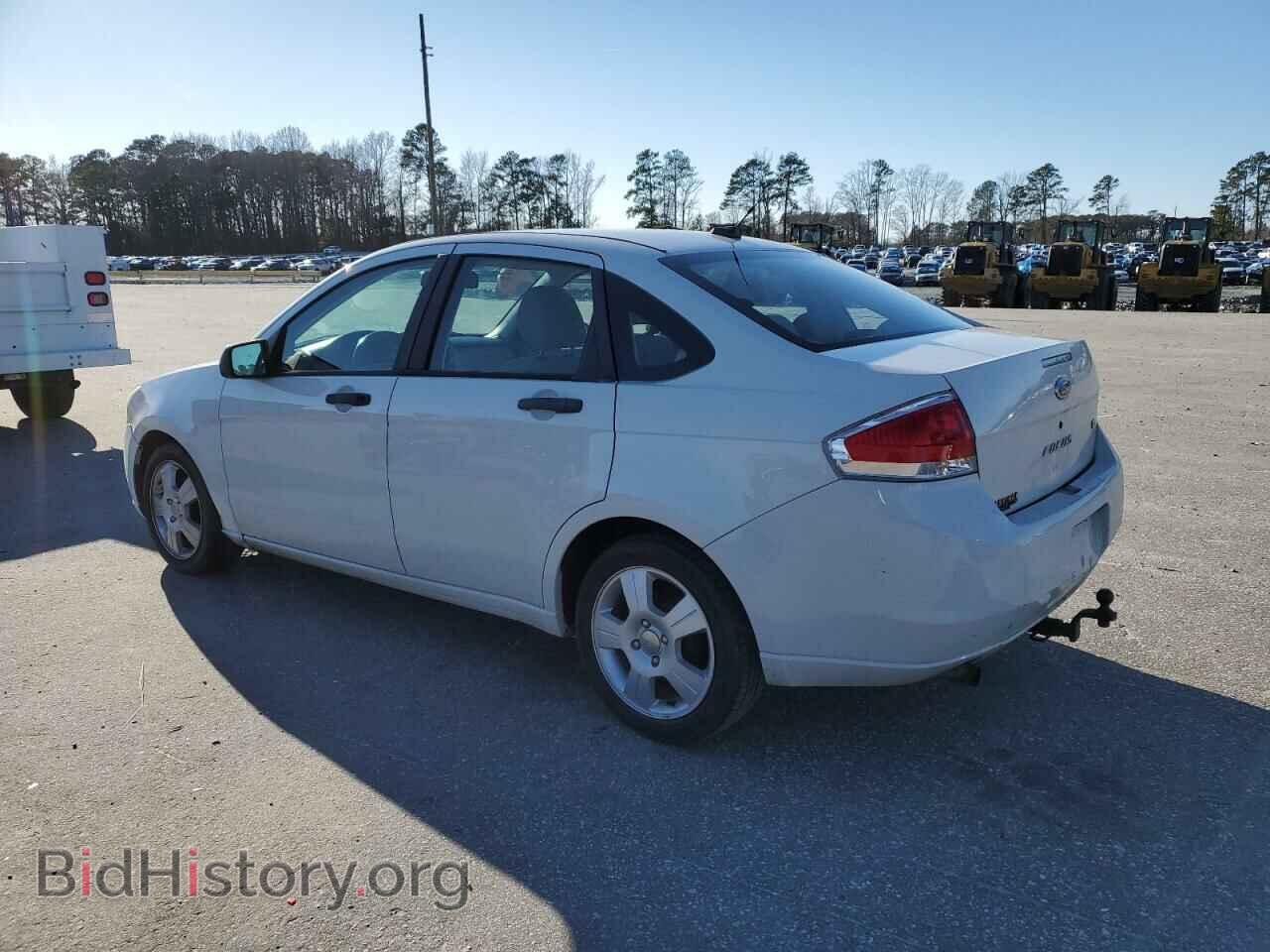 2009 FORD FOCUS - VIN: 1FAHP35N19W125092 - Фото 2