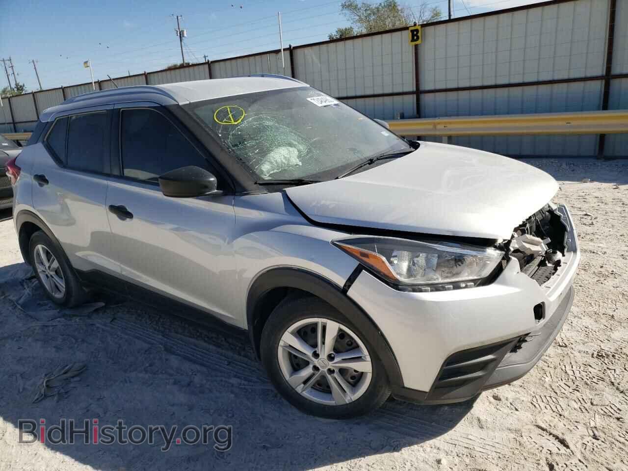 2019 NISSAN KICKS - VIN: 3N1CP5CU2KL492964 - Фото 4