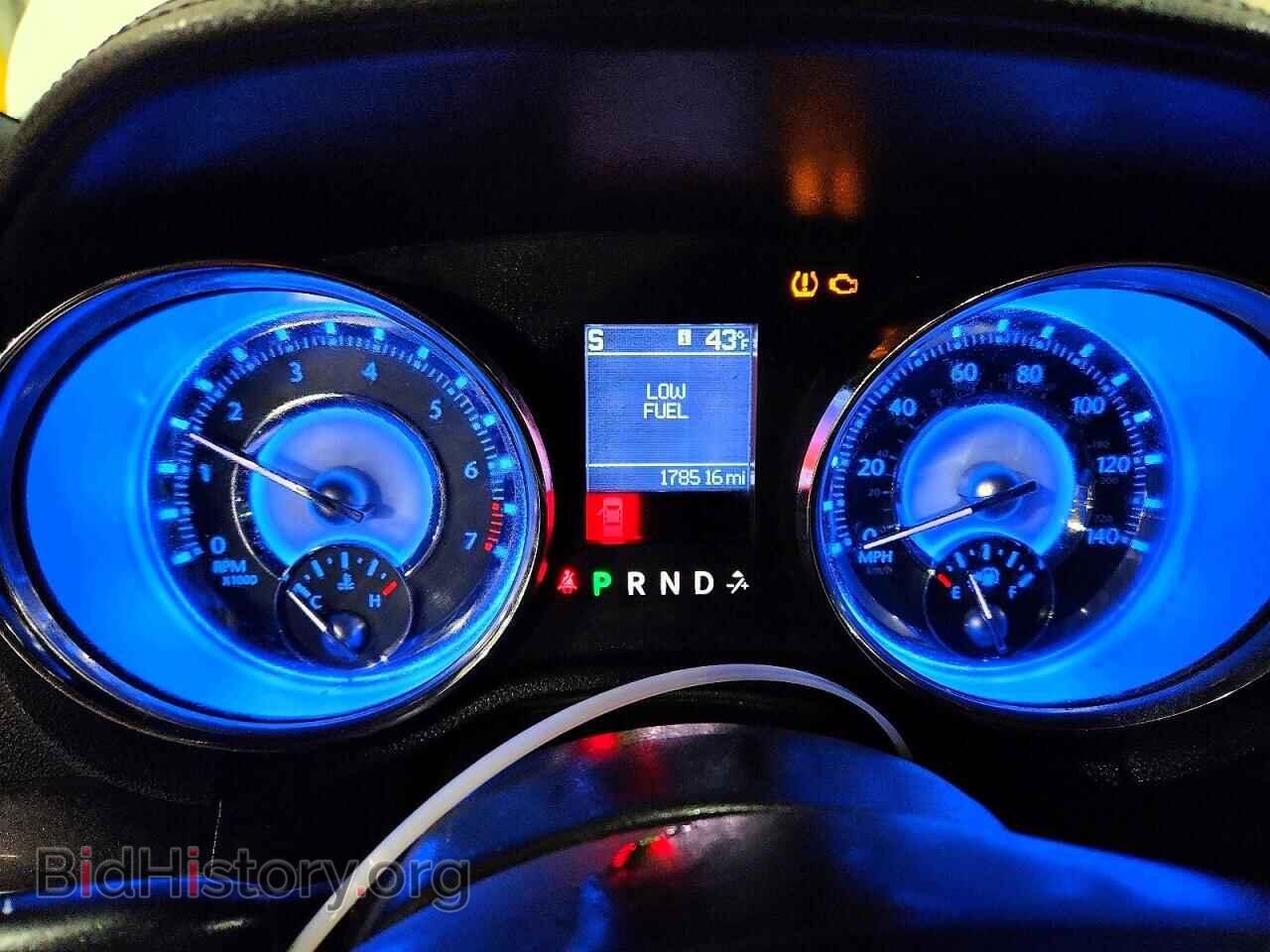 2011 CHRYSLER 300 - VIN: 2C3CA5CG4BH585457 - Фото 9