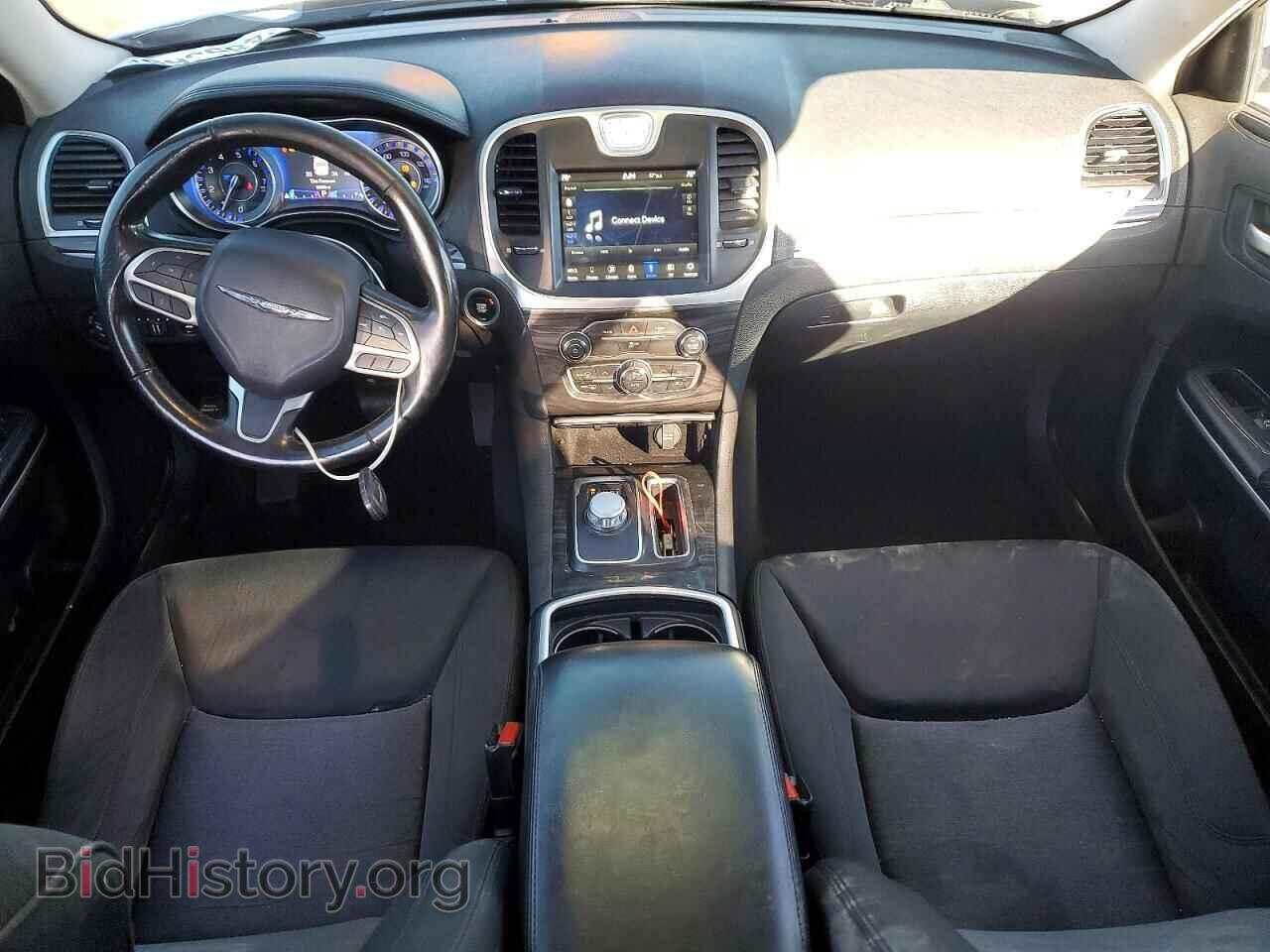 2019 CHRYSLER 300 - VIN: 2C3CCAAG3KH581020 - Фото 8