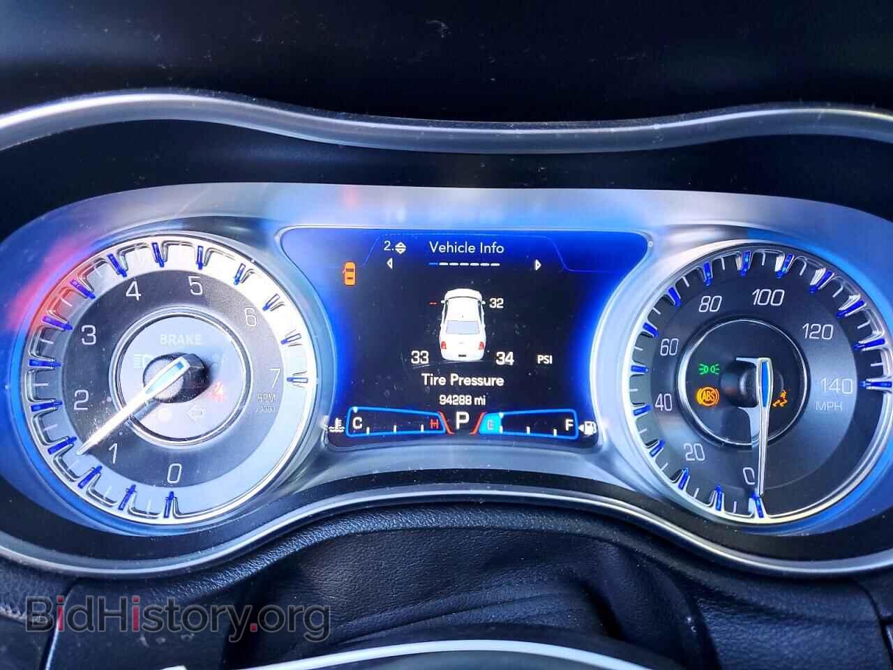 2019 CHRYSLER 300 - VIN: 2C3CCAAG3KH581020 - Фото 9