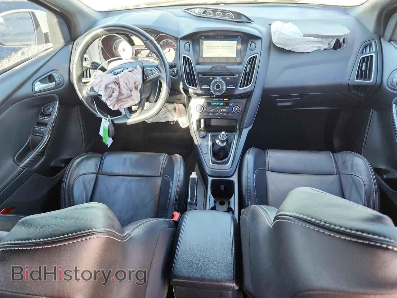 2018 Ford FOCUS (VIN 1FADP3L93JL245597) — фото 8 из 13