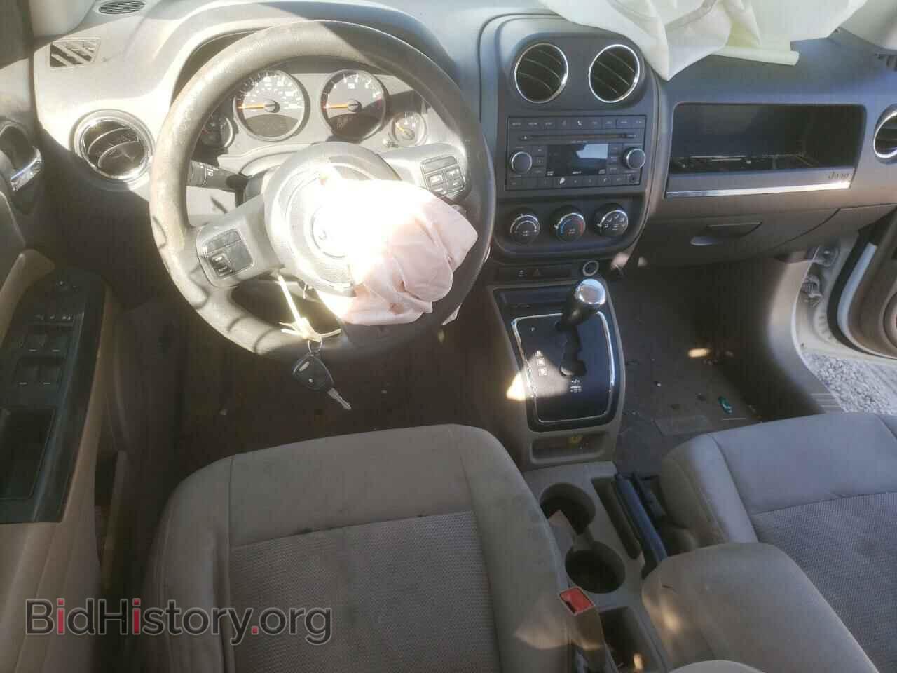 2011 JEEP COMPASS - VIN: 1J4NT1FA7BD176651 - Фото 8