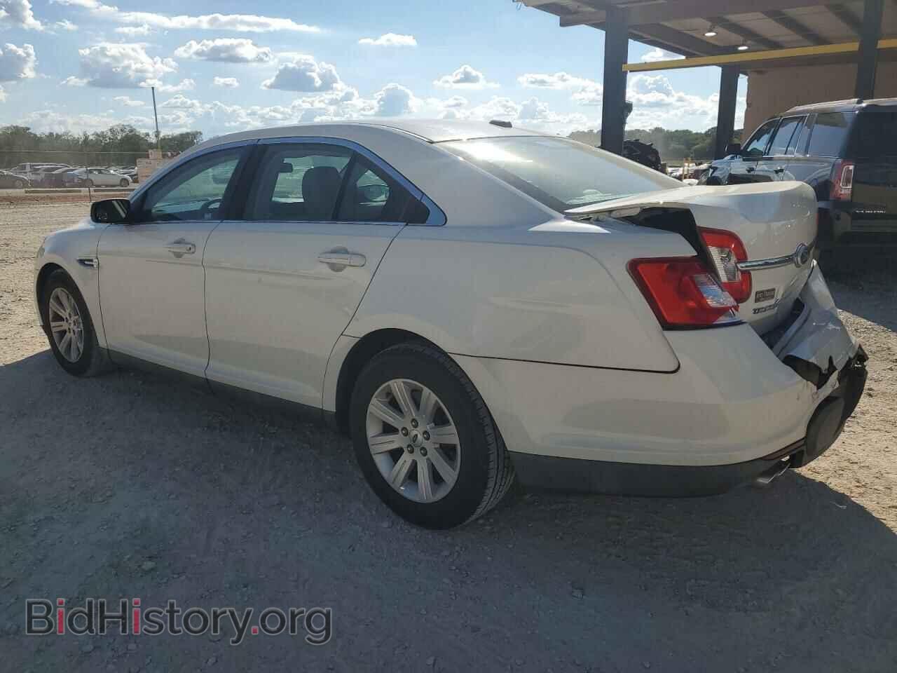 2011 FORD TAURUS - VIN: 1FAHP2DW7BG119205 - Photo 2