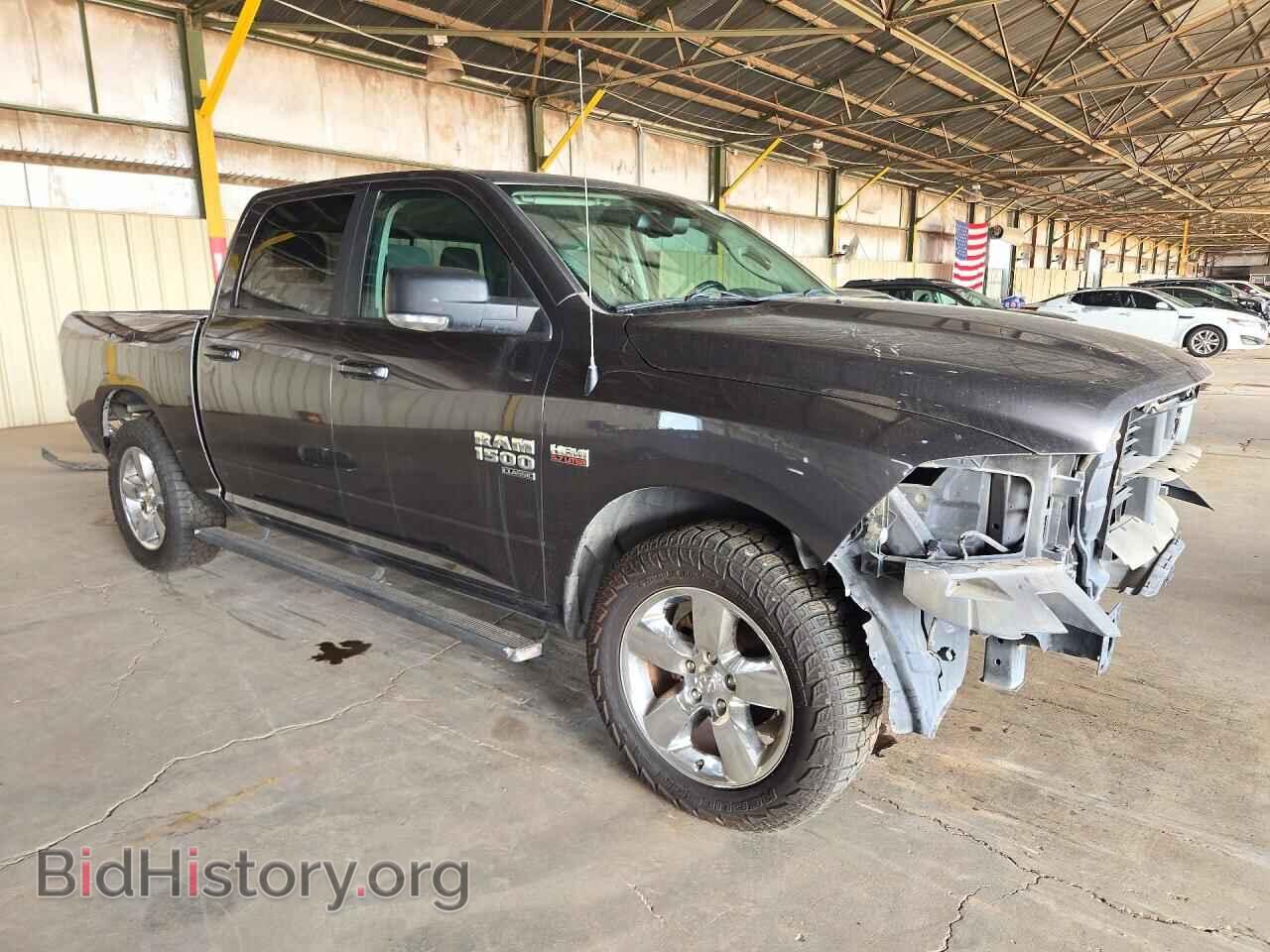 2019 RAM 1500 - VIN: 1C6RR6LT6KS625619 - Photo 4