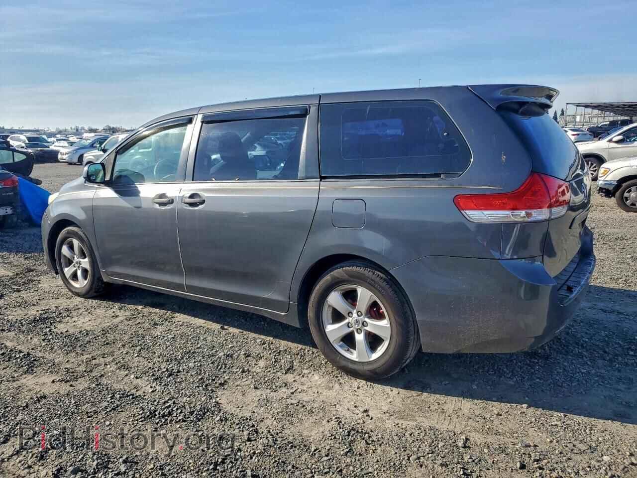 2011 TOYOTA All Models - VIN: 5TDZK3DC2BS135746 - Фото 2