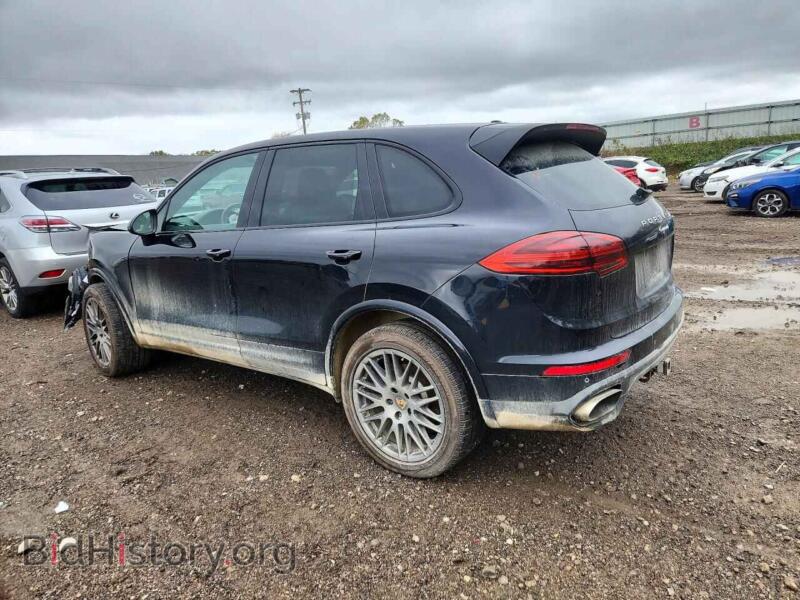 2017 Porsche CAYENNE (VIN WP1AA2A23HKA86612) — photo 2 of 13