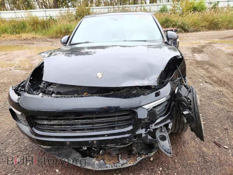 2017 Porsche CAYENNE (VIN WP1AA2A23HKA86612) — photo 5 of 13