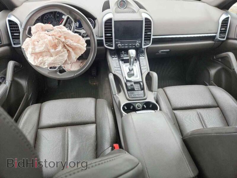 2017 Porsche CAYENNE (VIN WP1AA2A23HKA86612) — photo 8 of 13