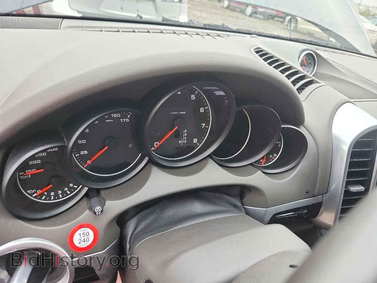 2017 Porsche CAYENNE (VIN WP1AA2A23HKA86612) — photo 9 of 13