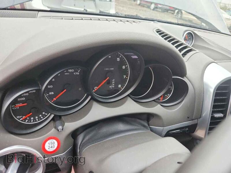 2017 Porsche CAYENNE (VIN WP1AA2A23HKA86612) — photo 9 of 13