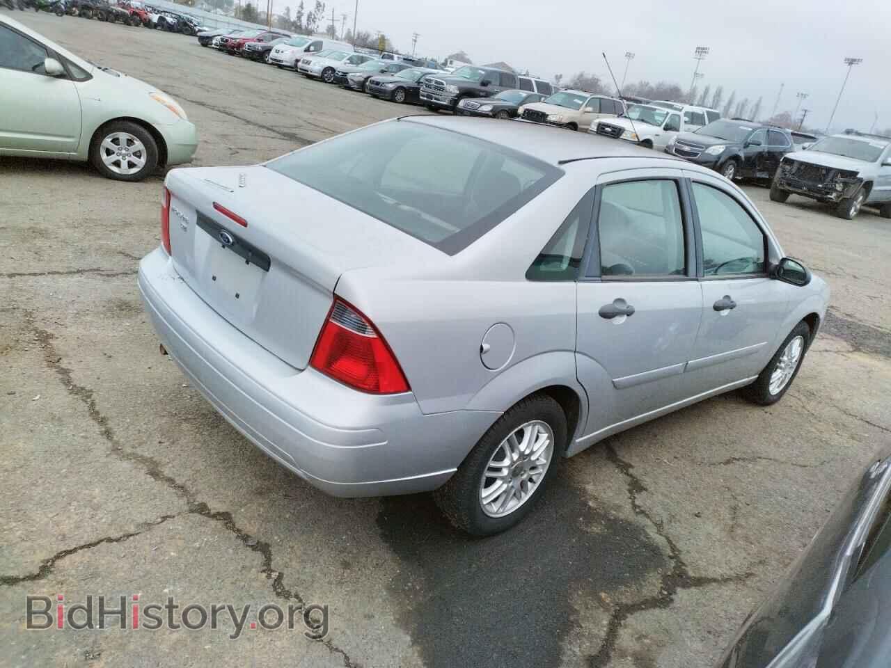 2007 FORD FOCUS - VIN: 1FAFP34N77W288657 - Фото 3