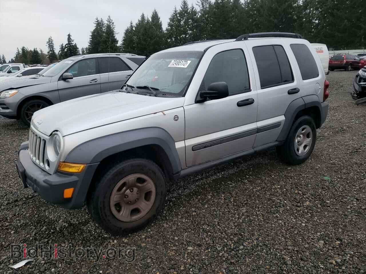 Photo 1J4GL48K46W257357 - JEEP LIBERTY 2006