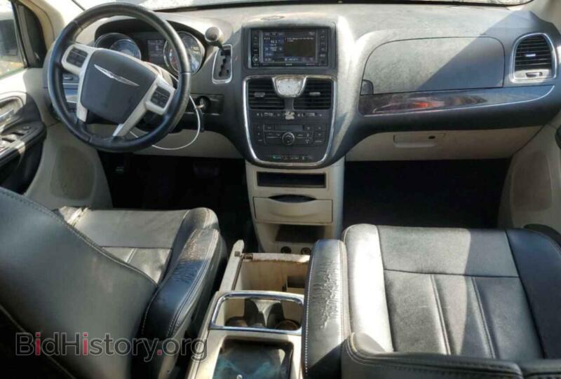 2015 Chrysler MINIVAN (VIN 2C4RC1BG9FR544655) — photo 8 of 13