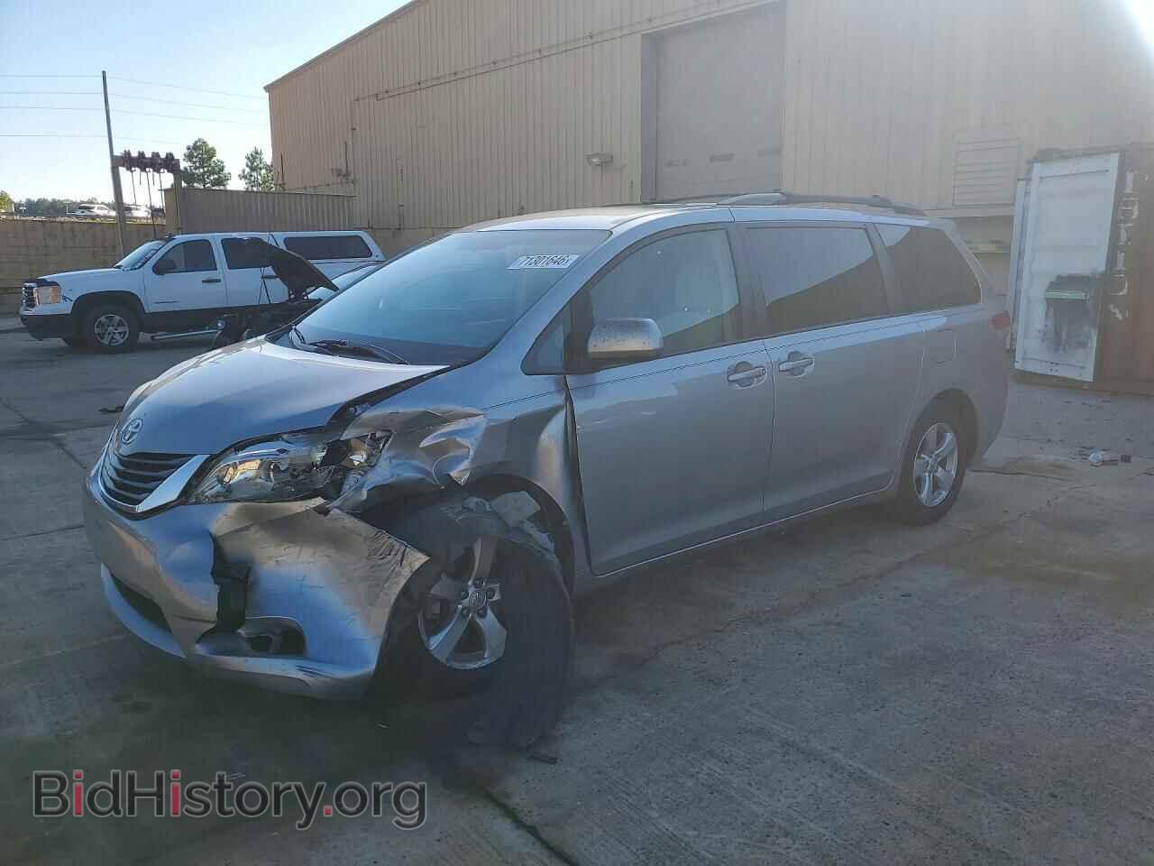 Фотография 5TDKK3DC1DS394569 - TOYOTA SIENNA 2013