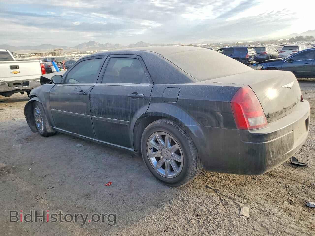 2006 CHRYSLER 300 - VIN: 2C3KA43R96H490891 - Фото 2