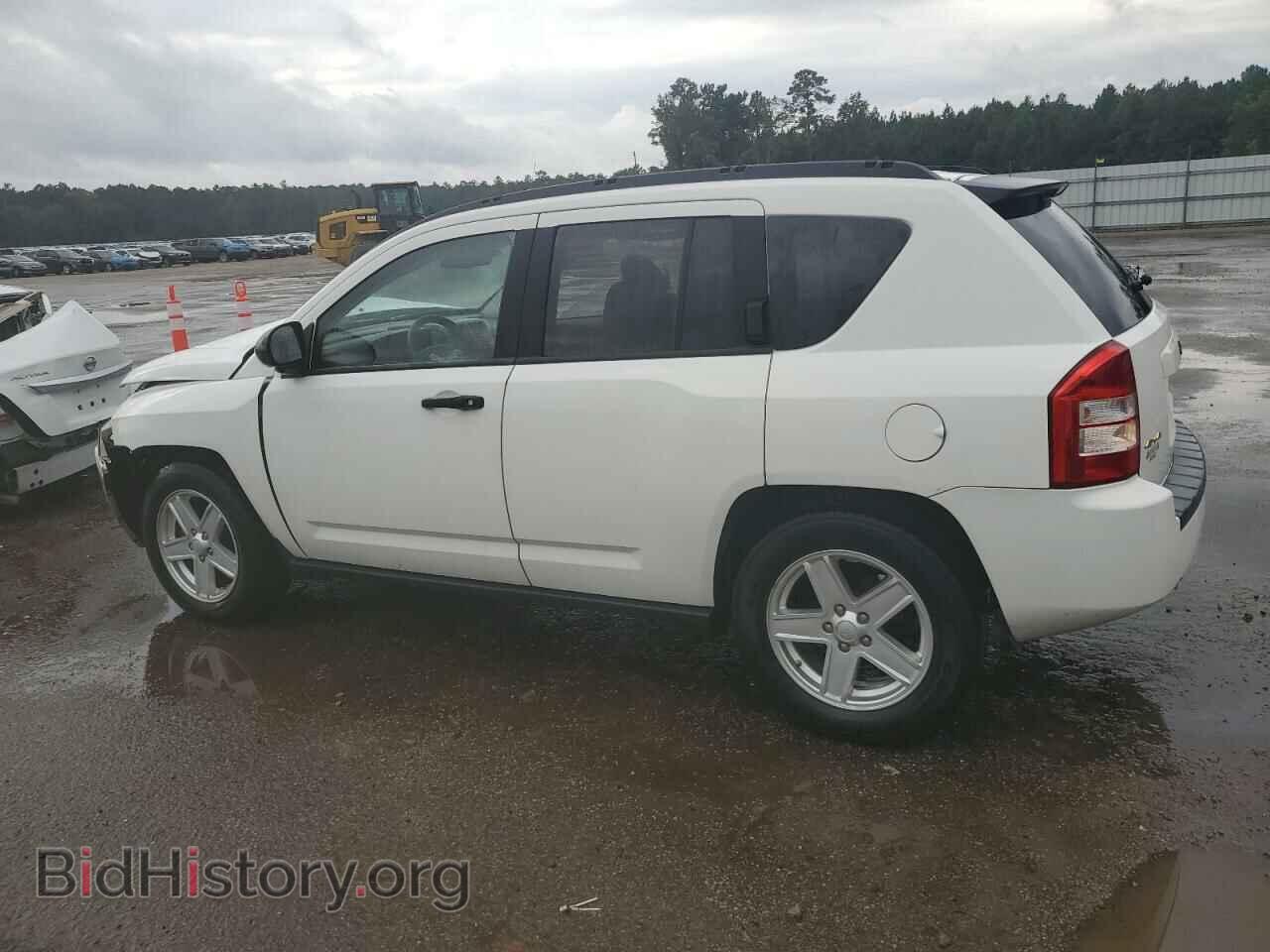 2007 JEEP COMPASS - VIN: 1J8FF47W87D123325 - Photo 2