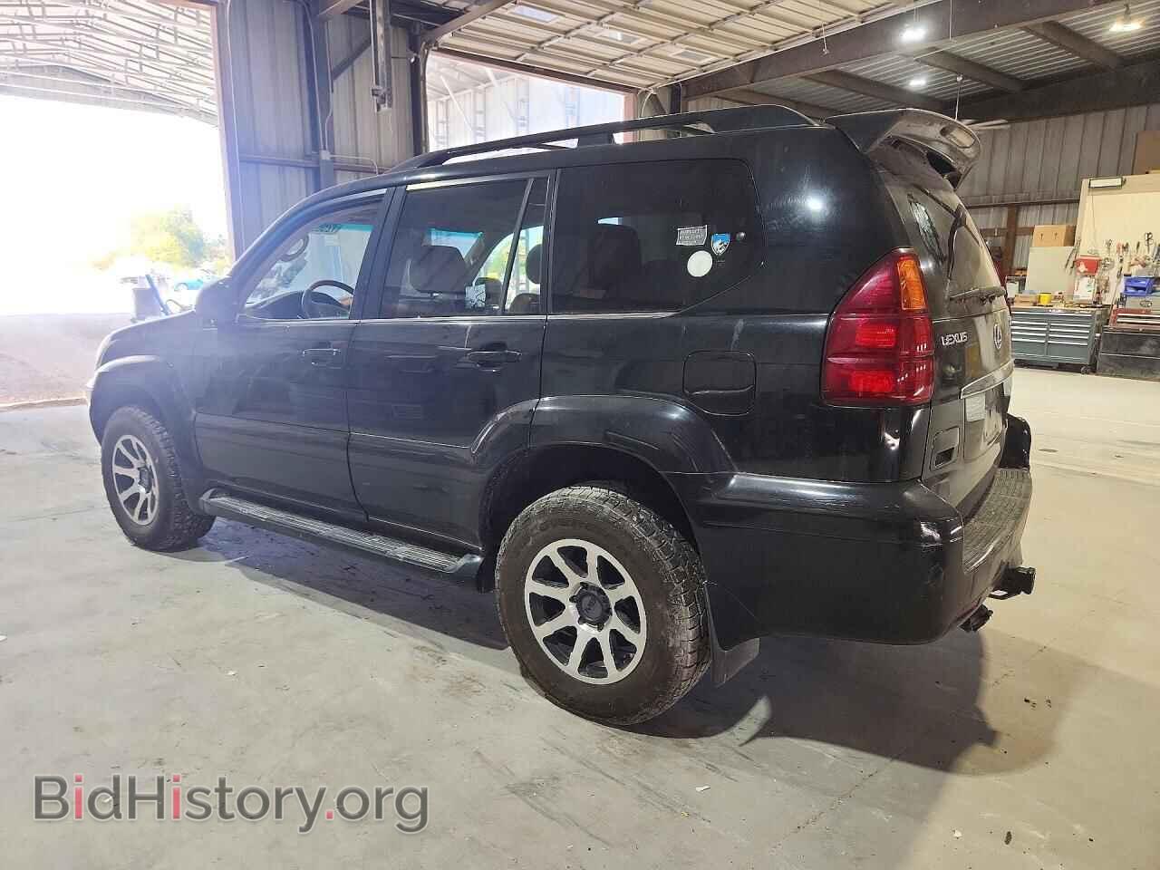 2005 LEXUS GX - VIN: JTJBT20X450070811 - Photo 2