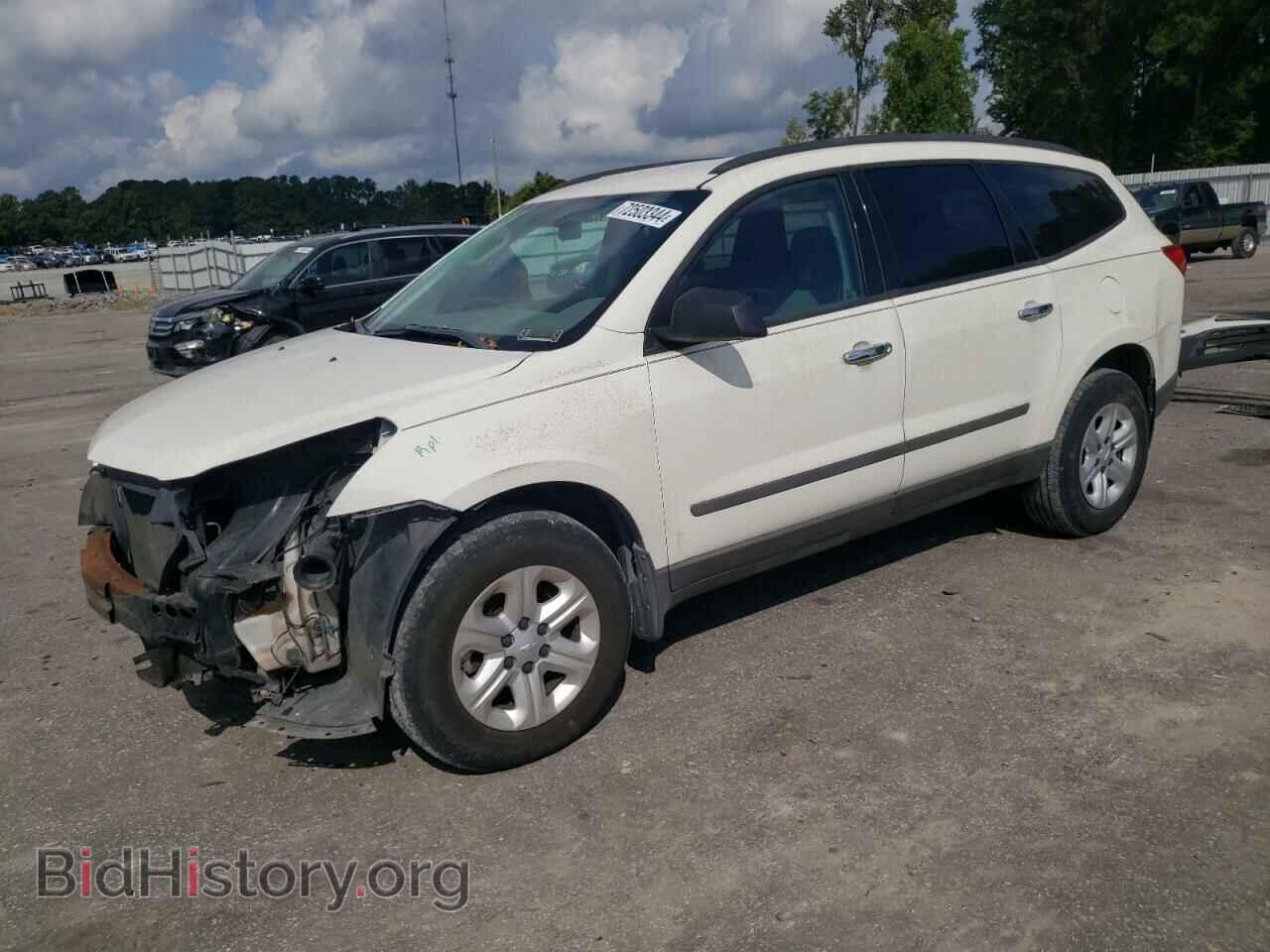 Photo 1GNKREED9BJ102179 - CHEVROLET TRAVERSE 2011