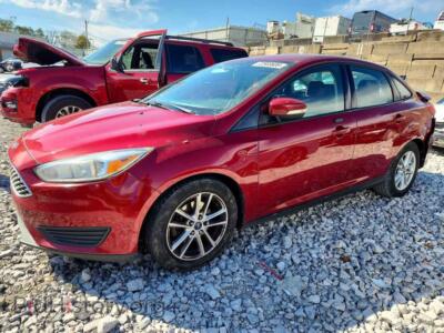 2016 Ford FOCUS SE, красный — VIN 1FADP3F2XGL390076, Copart